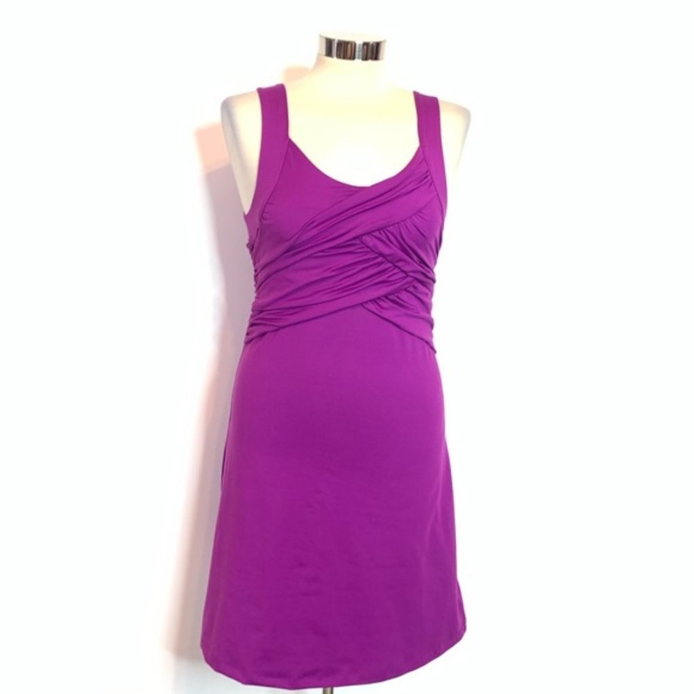🔥 Athleta ruched bodice built in bra dress